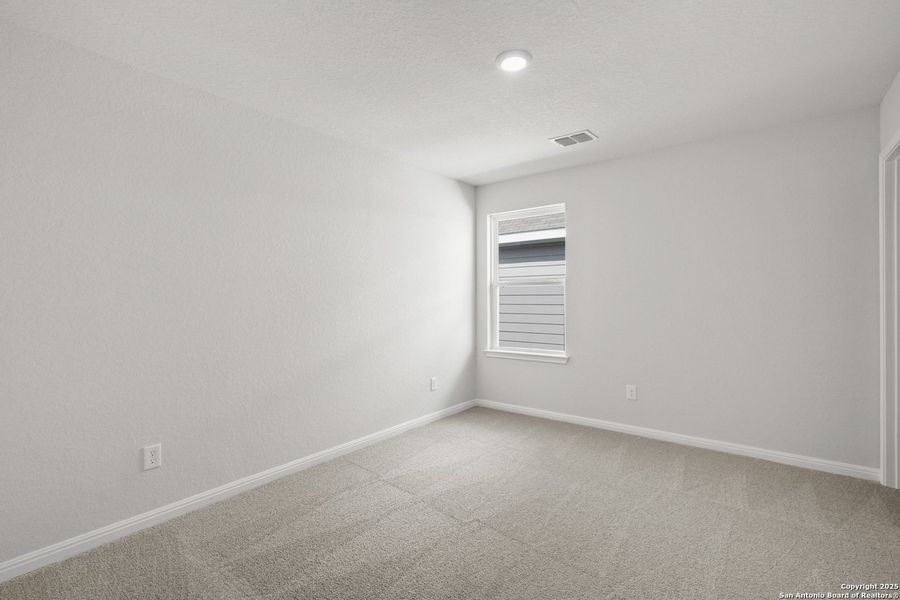Spacious, unfurnished interior of a new home in Timber Creek, San Antonio (Image 15). Spacious, unfurnished interior of a new home in Timber Creek, San Antonio (Image 15).