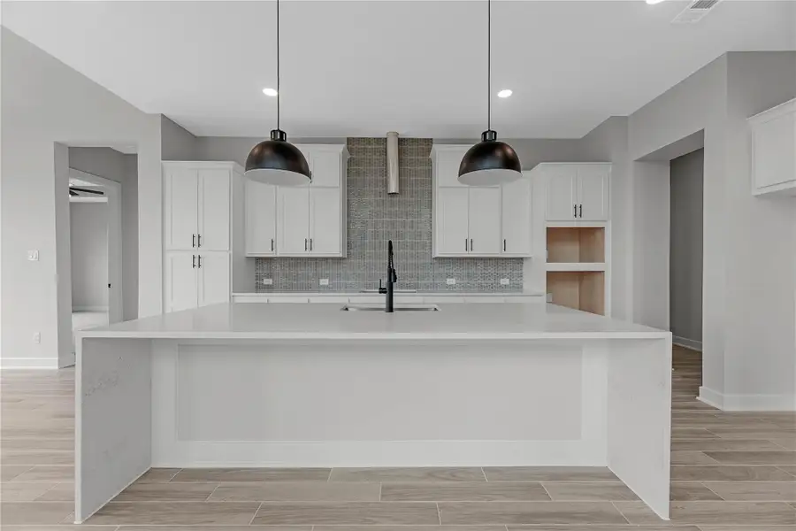 Representative image. Features, specifications, selections and colors may vary.