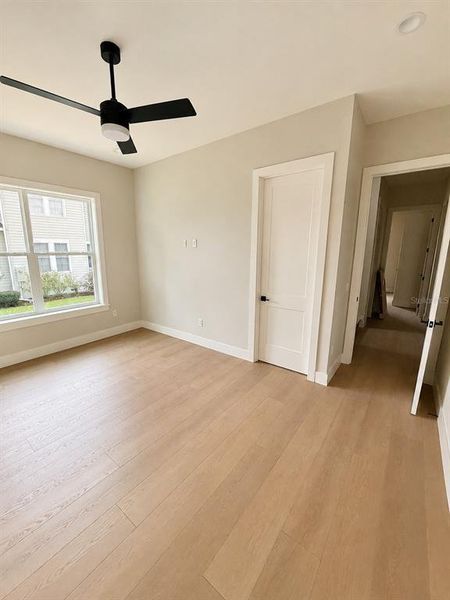 Spacious, unfurnished interior of a new home in , Ocala (Image 11).