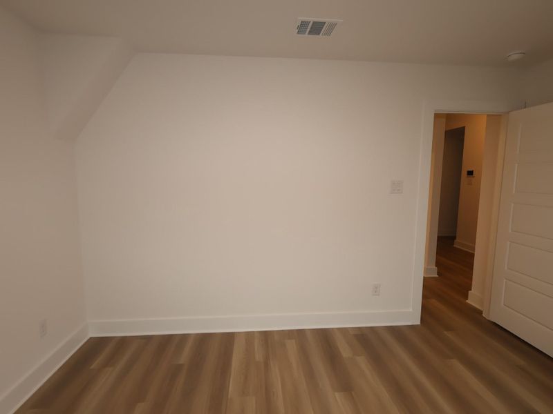 Spacious, unfurnished interior of a new home in Lago Mar, Santa Fe (Image 26).