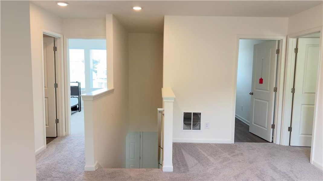 Spacious, unfurnished interior of a new home in Kinsale, Macon (Image 21).