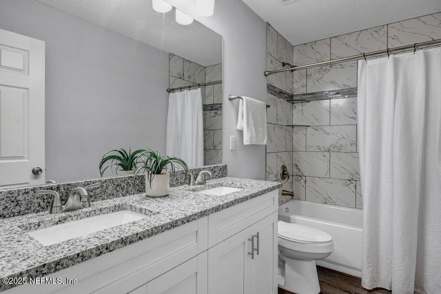 Furnished interior view inside a new home in , Jacksonville (Image 9).