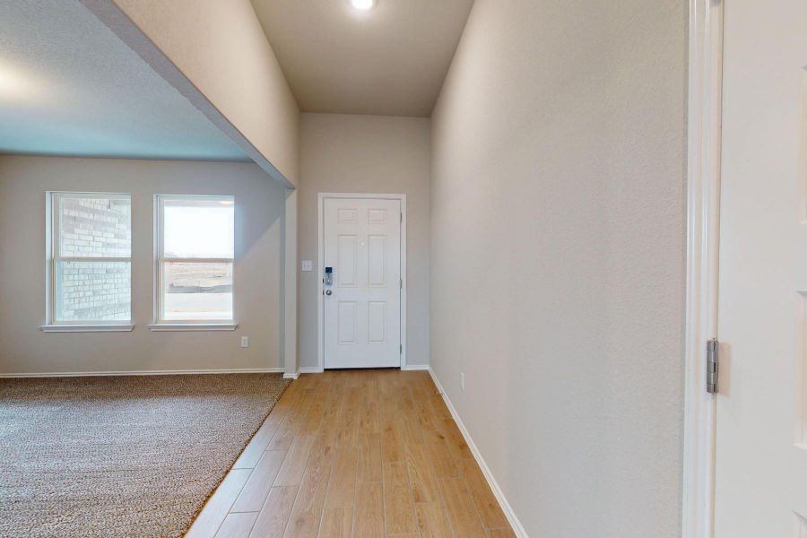 Spacious, unfurnished interior of a new home in Carillon, Manor (Image 35). Spacious, unfurnished interior of a new home in Carillon, Manor (Image 35).