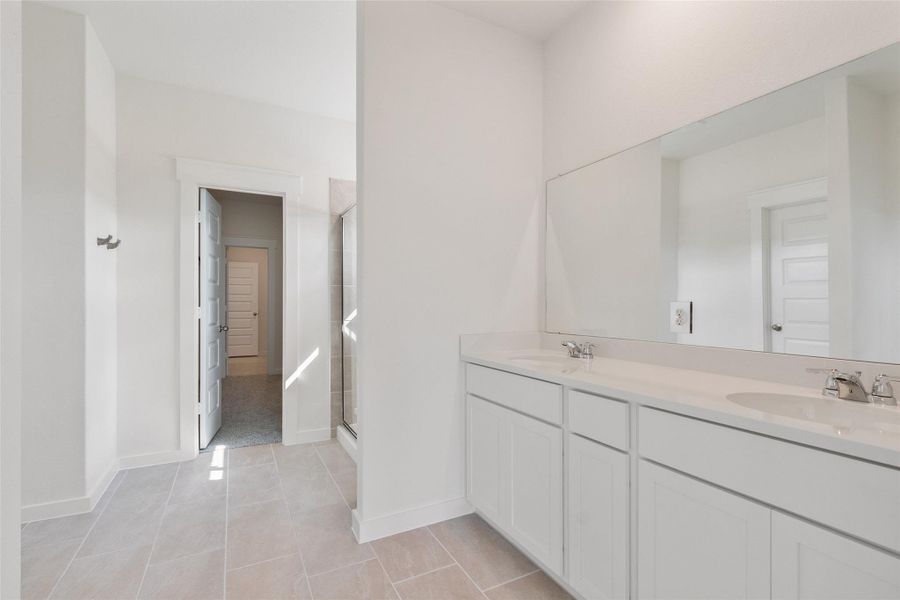 Image 36 of a home in Colony at Pinehurst.