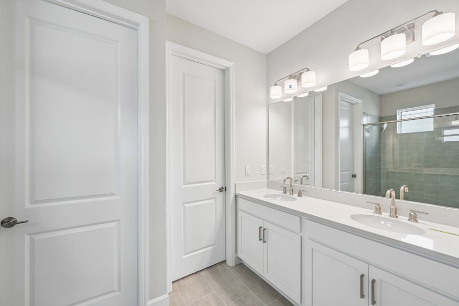 Furnished interior view inside a new home in Tiburon, Nokomis (Image 9).