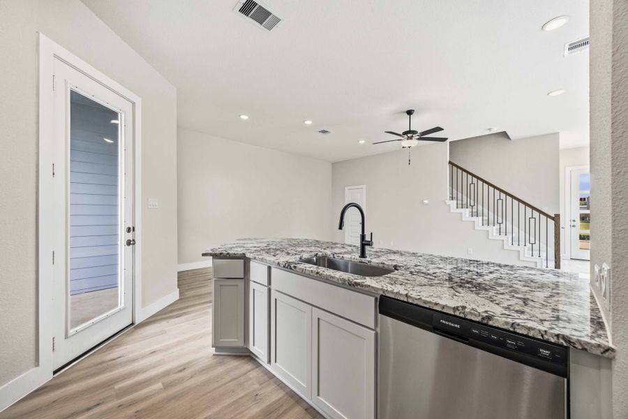 13218 Opera Dr - Rembrandt - Kitchen