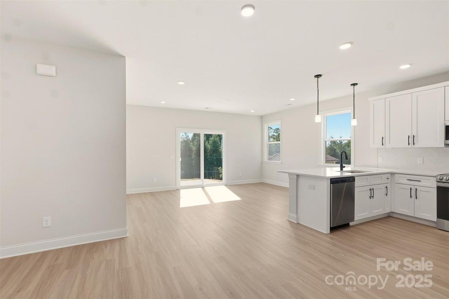 Spacious, unfurnished interior of a new home in , Granite Falls (Image 33).