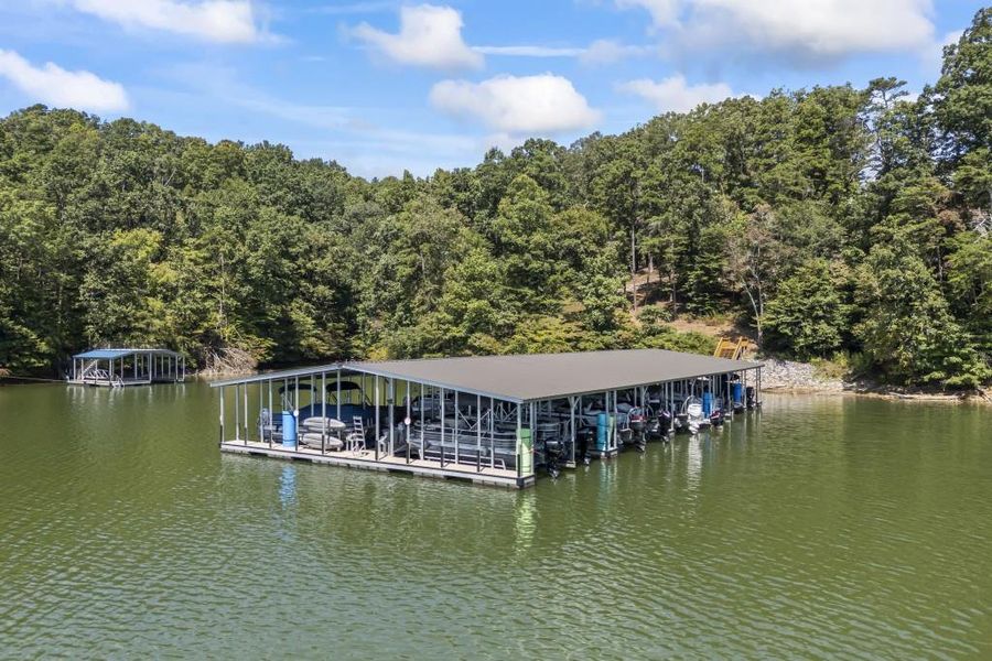 Image 38 of a home in The Cottages Of Lake Lanier.