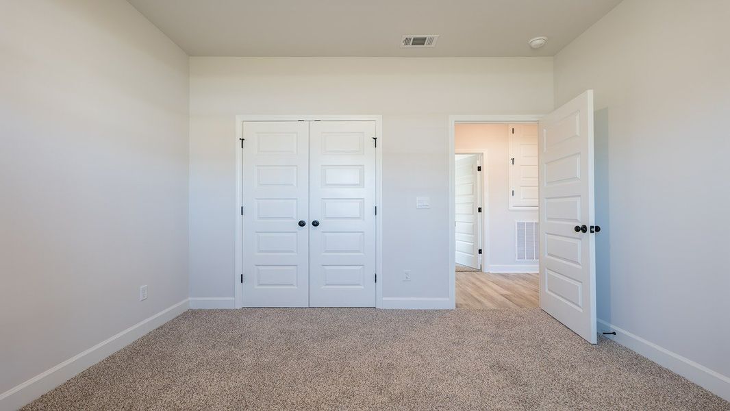 Spacious, unfurnished interior of a new home in Pine Dove Estates, Tallahassee (Image 17).