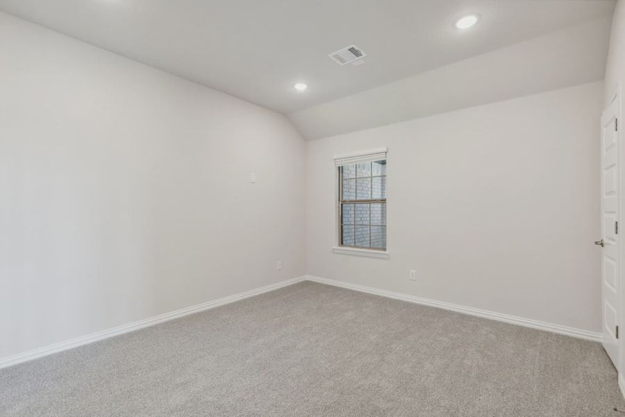 Spacious, unfurnished interior of a new home in Westside Preserve, Midlothian (Image 9).