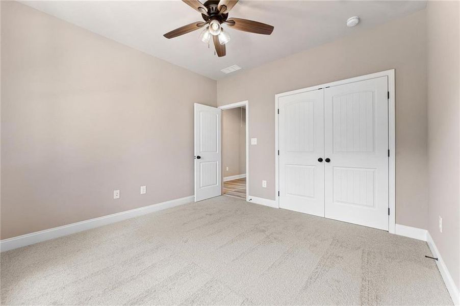 Spacious, unfurnished interior of a new home in , Jefferson (Image 35).