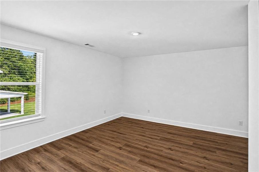 Spacious, unfurnished interior of a new home in Estates at Yellow Creek, Cumming (Image 12).