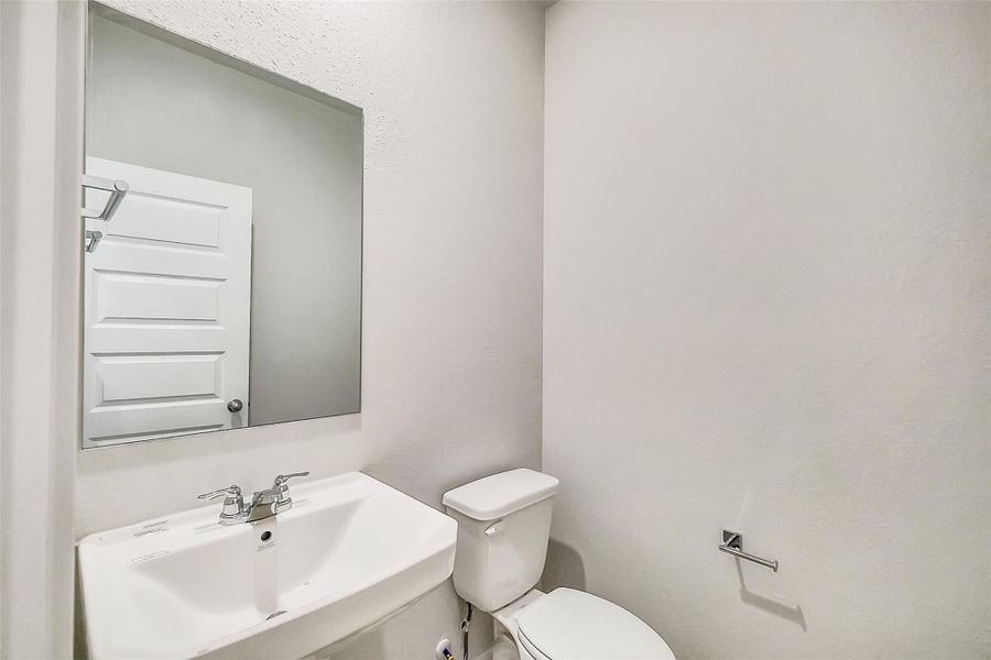Furnished interior view inside a new home in Emberly, Beasley (Image 50).