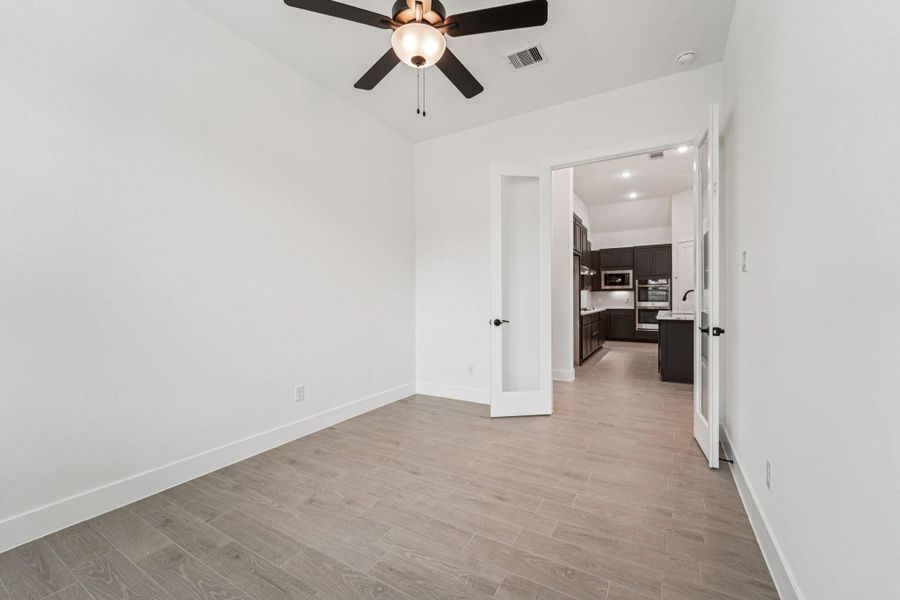 Spacious, unfurnished interior of a new home in Kresston, Montgomery (Image 44).