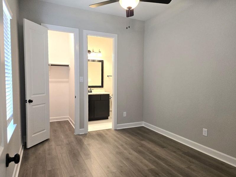 Spacious, unfurnished interior of a new home in The Meadows at Imperial Oaks, Conroe (Image 11).