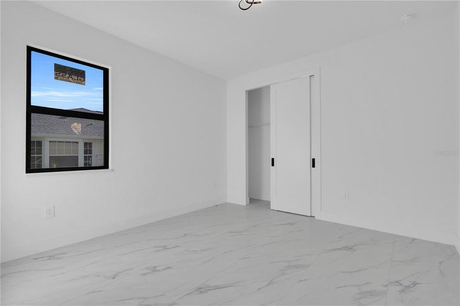 Spacious, unfurnished interior of a new home in , Punta Gorda (Image 16).