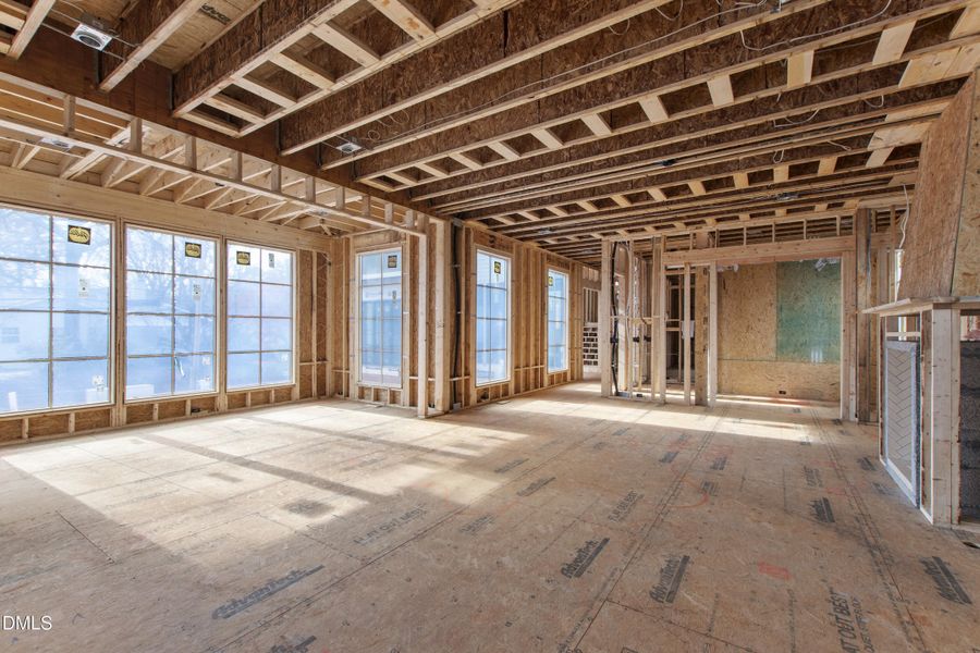 1500 Scales St Family & Dining Room 2