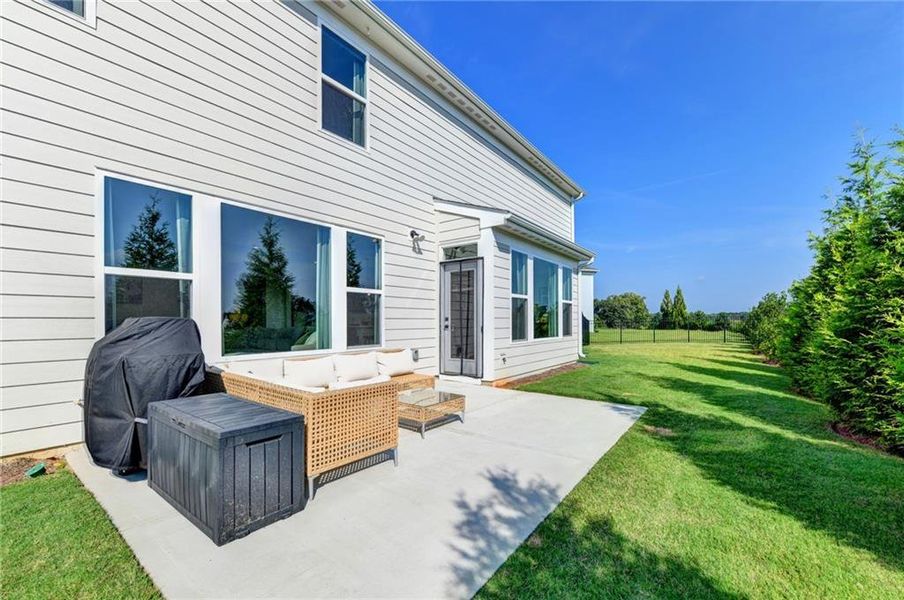 Exterior details and patio area of a home in Sweetbay Farm, Lawrenceville (Image 25).