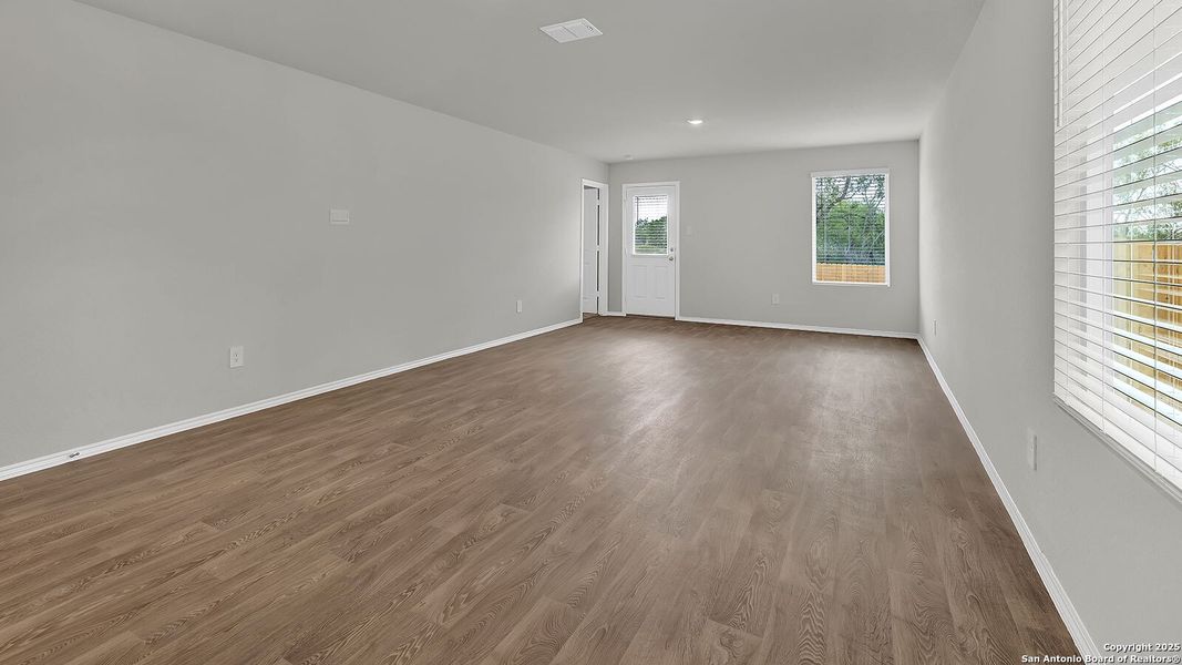 Spacious, unfurnished interior of a new home in Ladera, Luling (Image 14). Spacious, unfurnished interior of a new home in Ladera, Luling (Image 14).