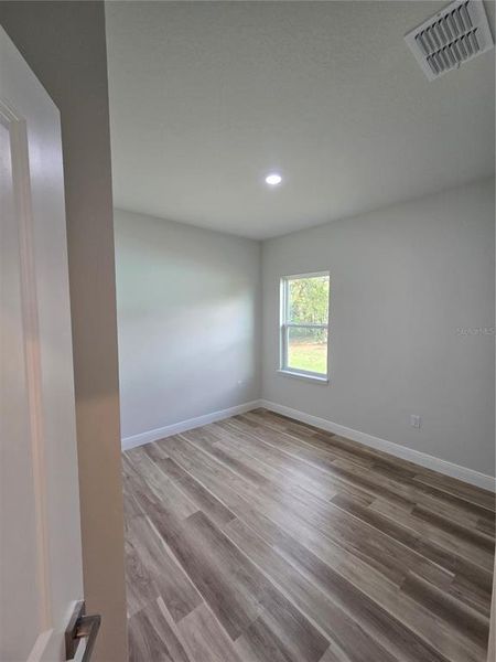 Spacious, unfurnished interior of a new home in , Ocala (Image 21).