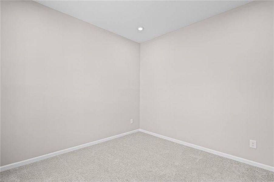 Spacious, unfurnished interior of a new home in Sage Woods, Dallas (Image 38).
