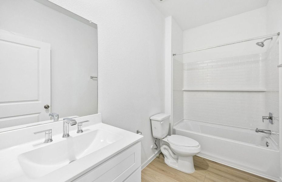 Furnished interior view inside a new home in Stokesbury, Waller (Image 12).