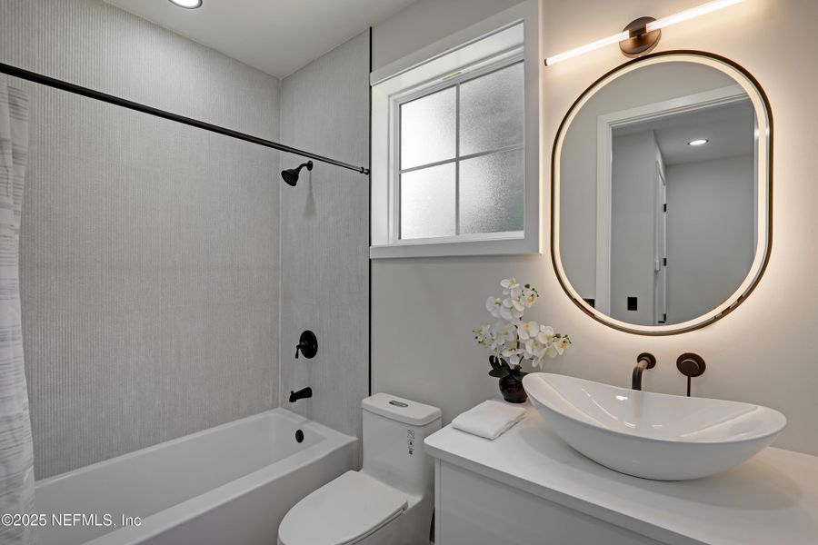 Furnished interior view inside a new home in , Jacksonville (Image 6).