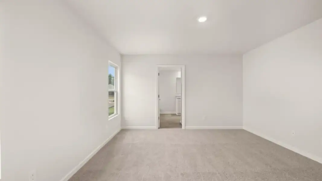 Spacious, unfurnished interior of a new home in Pointe Park, Union City (Image 25).