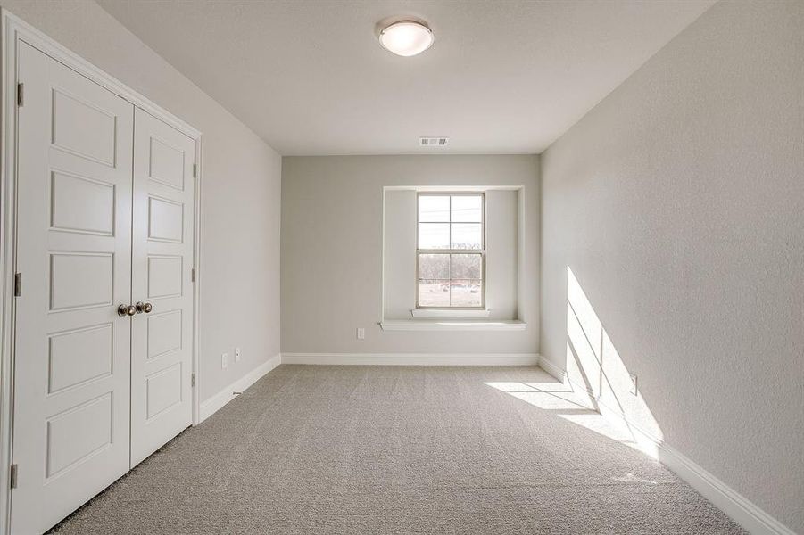Spacious, unfurnished interior of a new home in Knight's Landing on Eden Road, Arlington (Image 38).