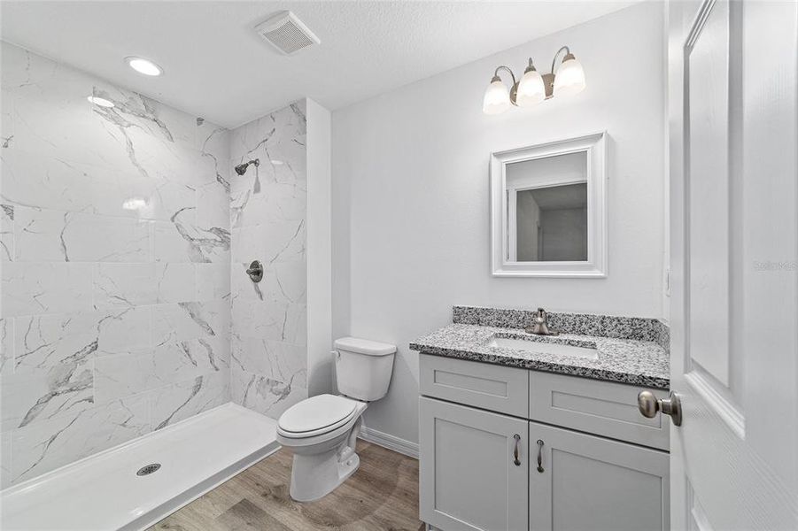 Furnished interior view inside a new home in , Dunnellon (Image 16).