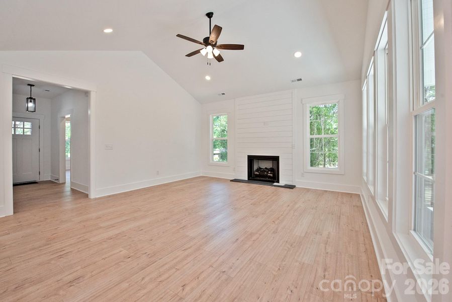 Spacious, unfurnished interior of a new home in , Concord (Image 25).