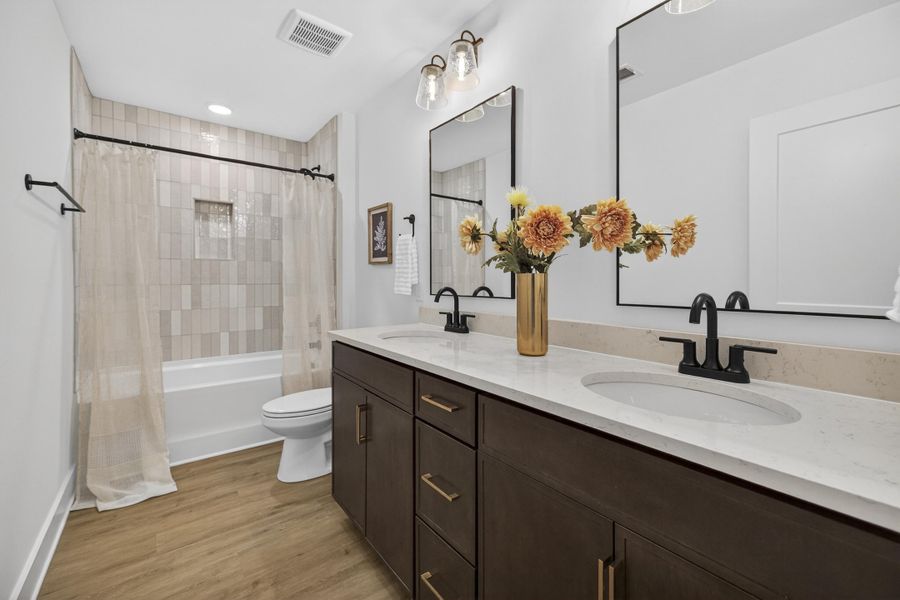 Furnished interior view inside a new home in , Charleston (Image 16).