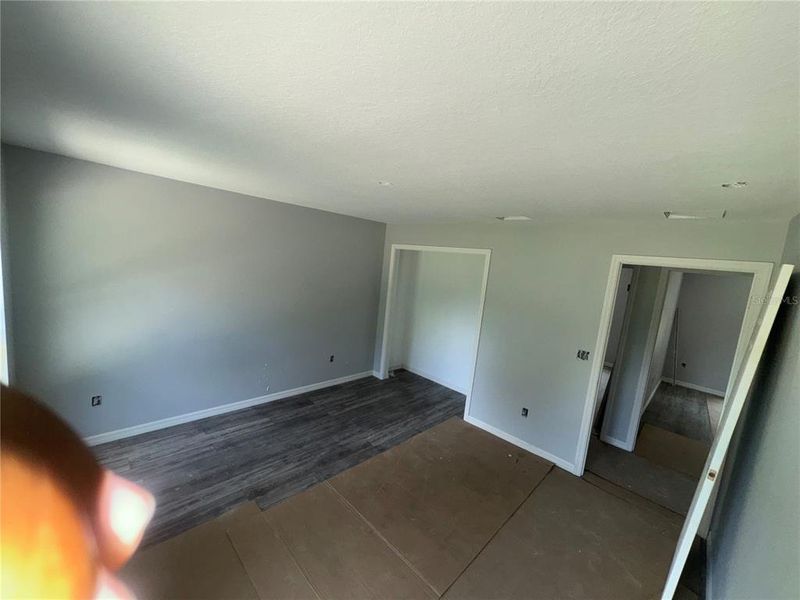 Spacious, unfurnished interior of a new home in , Ocala (Image 14).