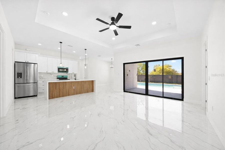 Spacious, unfurnished interior of a new home in , Cape Coral (Image 18).