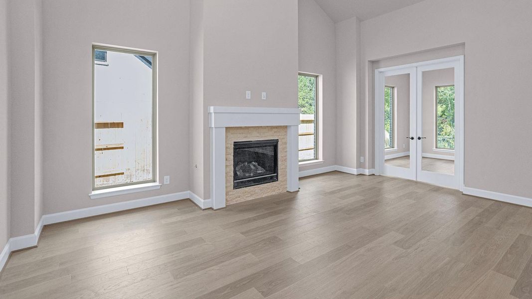 Spacious, unfurnished interior of a new home in Evergreen 70', Conroe (Image 15).