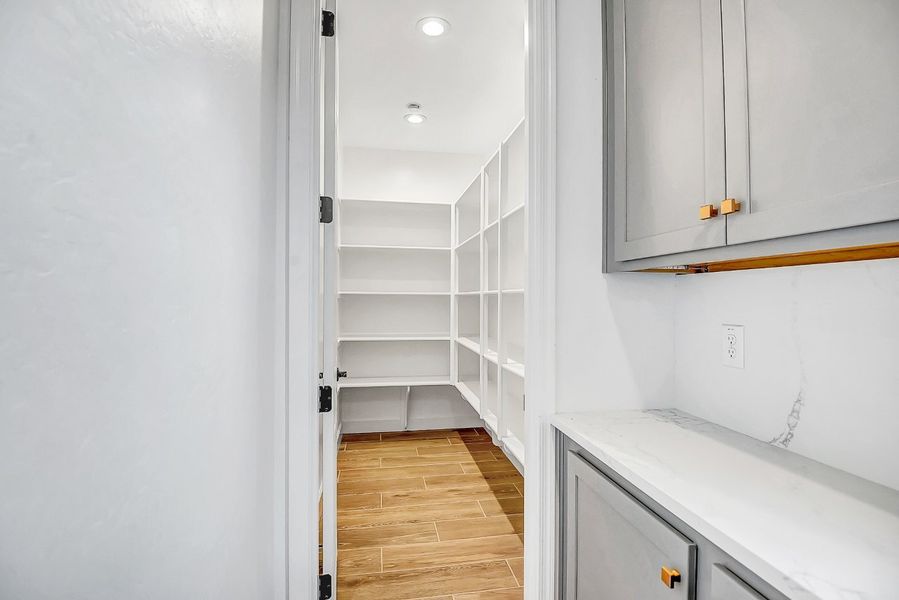 Image 33 of a home in Icon at Thunderbird.