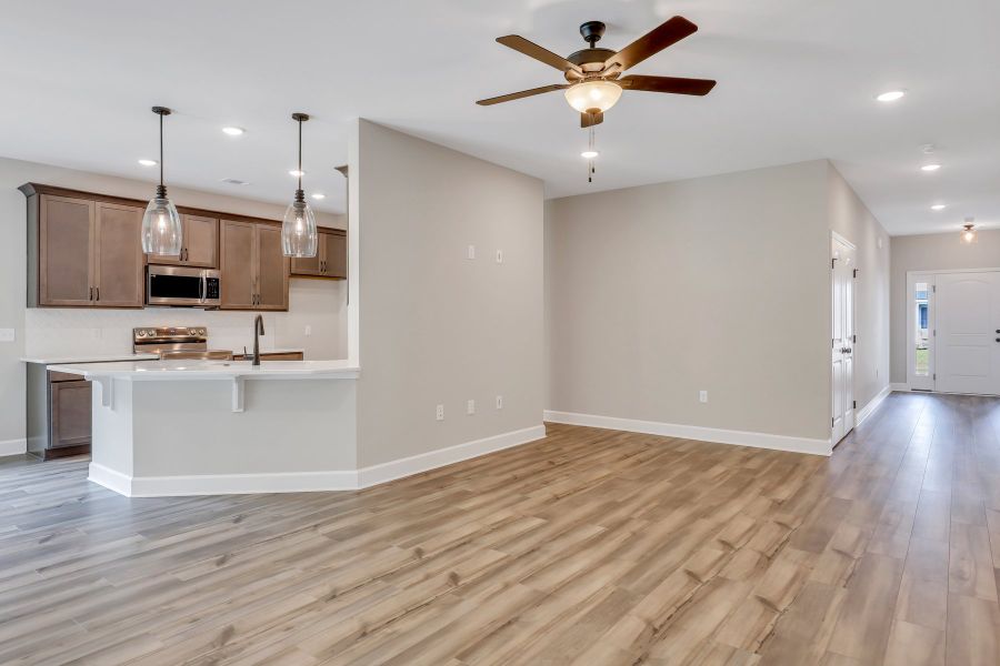 Wassaw – Family Room Open to Kitchen Wassaw – Family Room Open to Kitchen