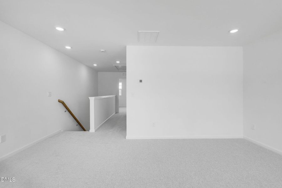 SUN_ElmGrove_Pic_Jackson_QMI_17_Loft_2of