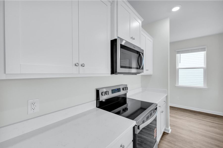 Furnished interior view inside a new home in Hillcrest, Ravenel (Image 10).