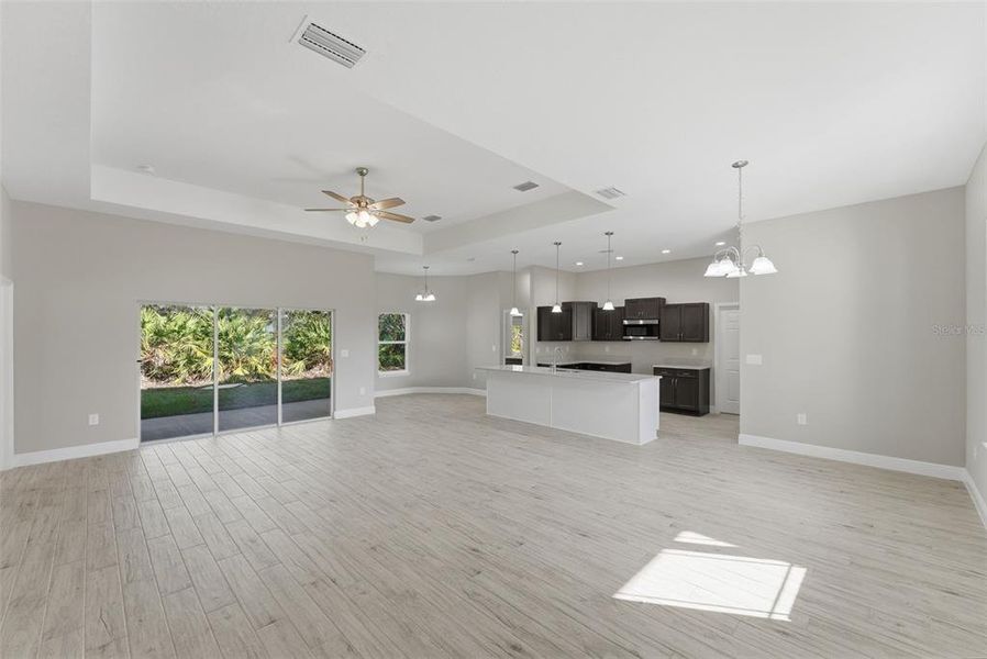 Spacious, unfurnished interior of a new home in , Citrus Springs (Image 46).