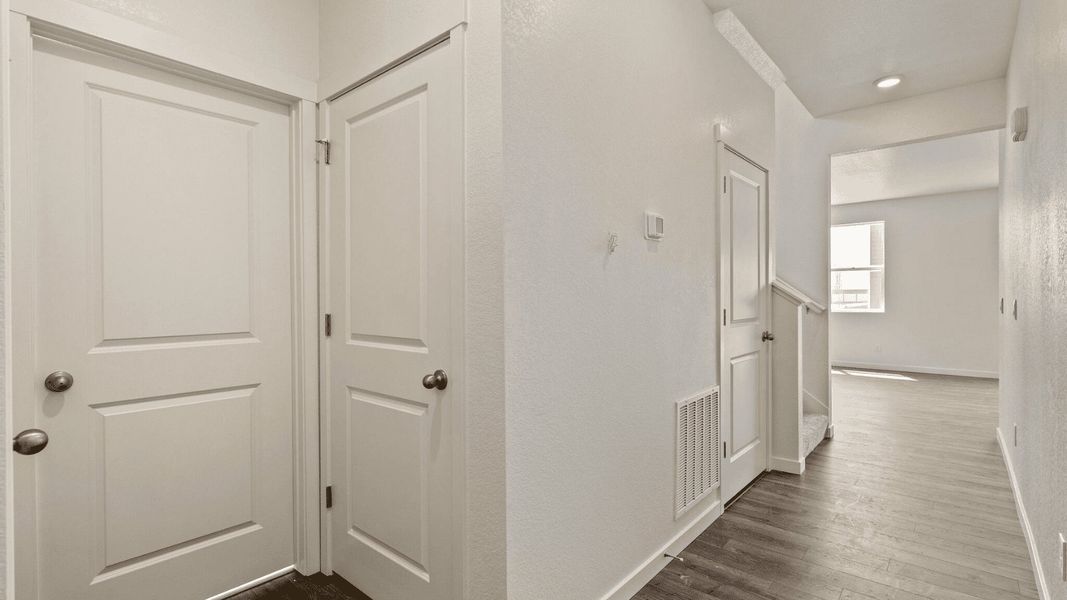 Spacious, unfurnished interior of a new home in Westgate, Greeley (Image 8).