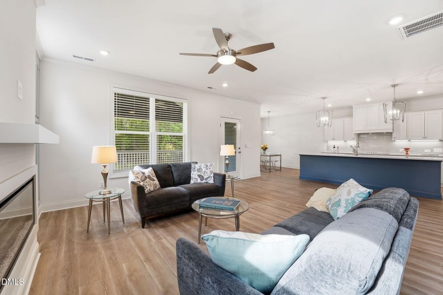 10 Living Room 3 3500 Amelia Grace Fores