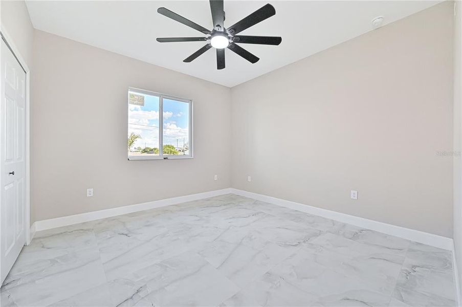 Spacious, unfurnished interior of a new home in , Cape Coral (Image 32).