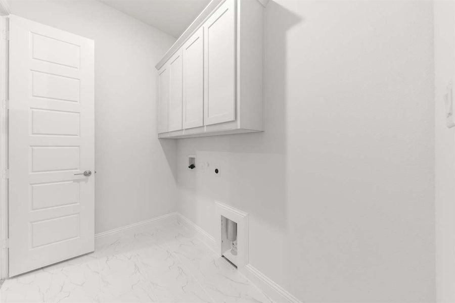 Representative unfurnished interior of a home built from the Driscoll by Pacesetter Homes in Meadow Run, Melissa (Image 33). Representative unfurnished interior of a home built from the Driscoll by Pacesetter Homes in Meadow Run, Melissa (Image 33).