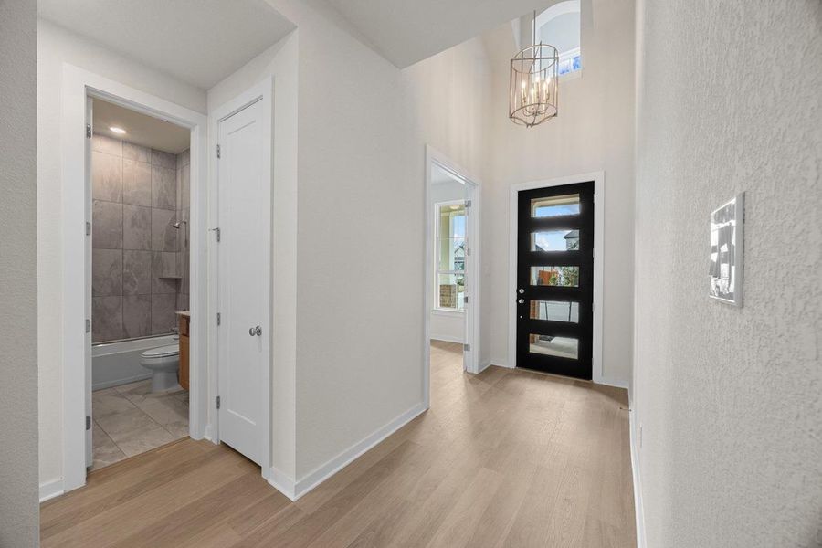 Spacious, unfurnished interior of a new home in Lariat, Liberty Hill (Image 16).