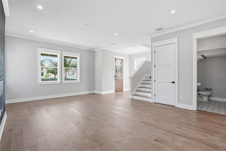 Spacious, unfurnished interior of a new home in , St. Petersburg (Image 50).