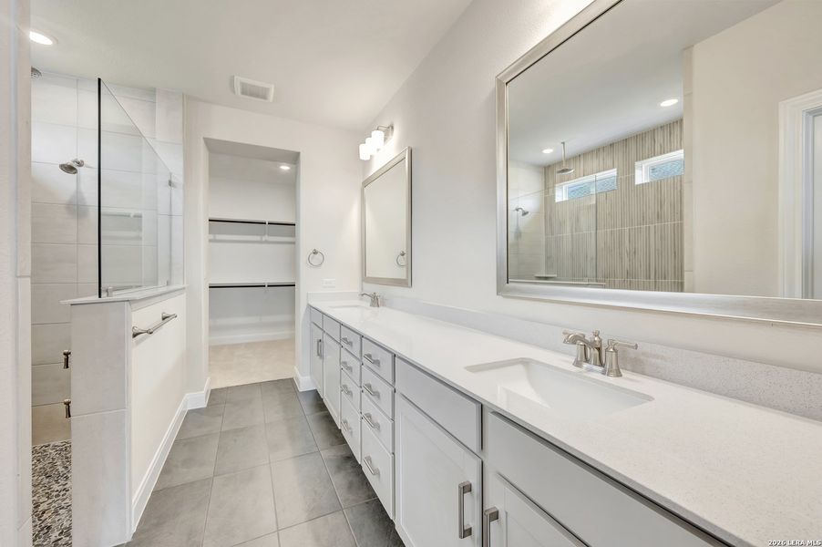 Furnished interior view inside a new home in The Crossvine 45’, Schertz (Image 9).