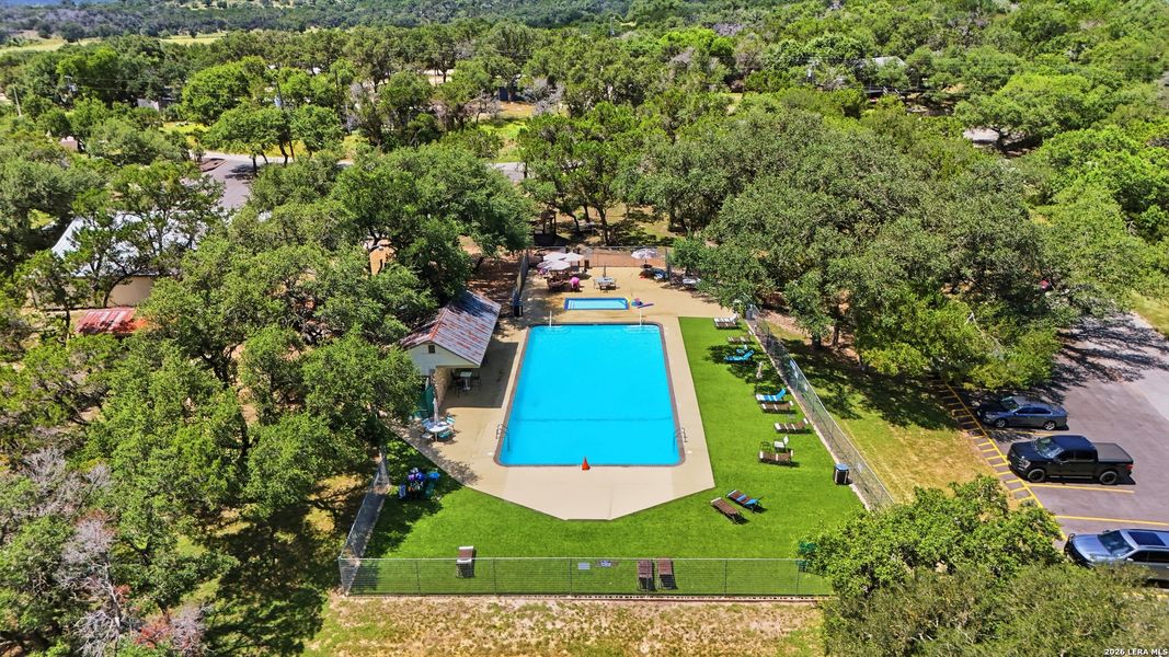 Community amenities in , Spring Branch (Image 31).