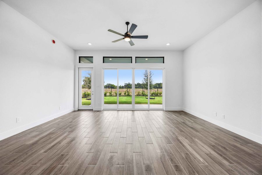 Spacious, unfurnished interior of a new home in Elyson, Katy (Image 15).