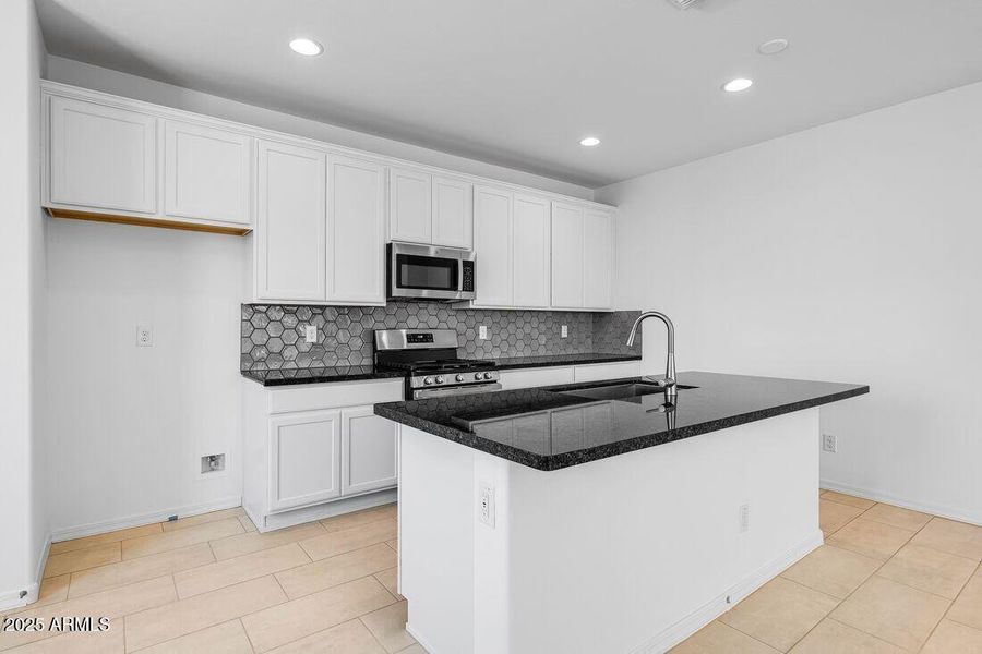 14663 W Sand Hills Rd - Ready Now